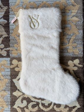 NWT Victoria's Secret Exclusive Holiday Faux Fur Stocking – Cream & Gold 🖤